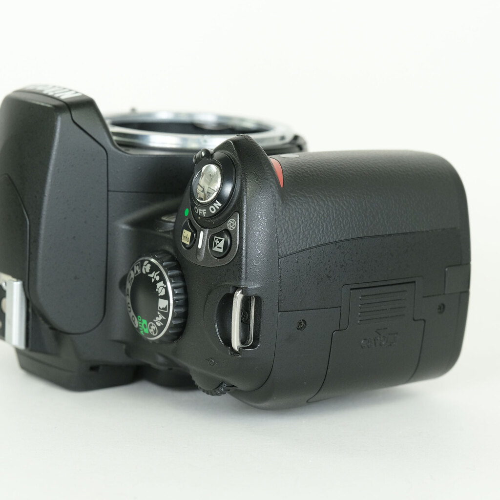 Nikon D40X ボディ