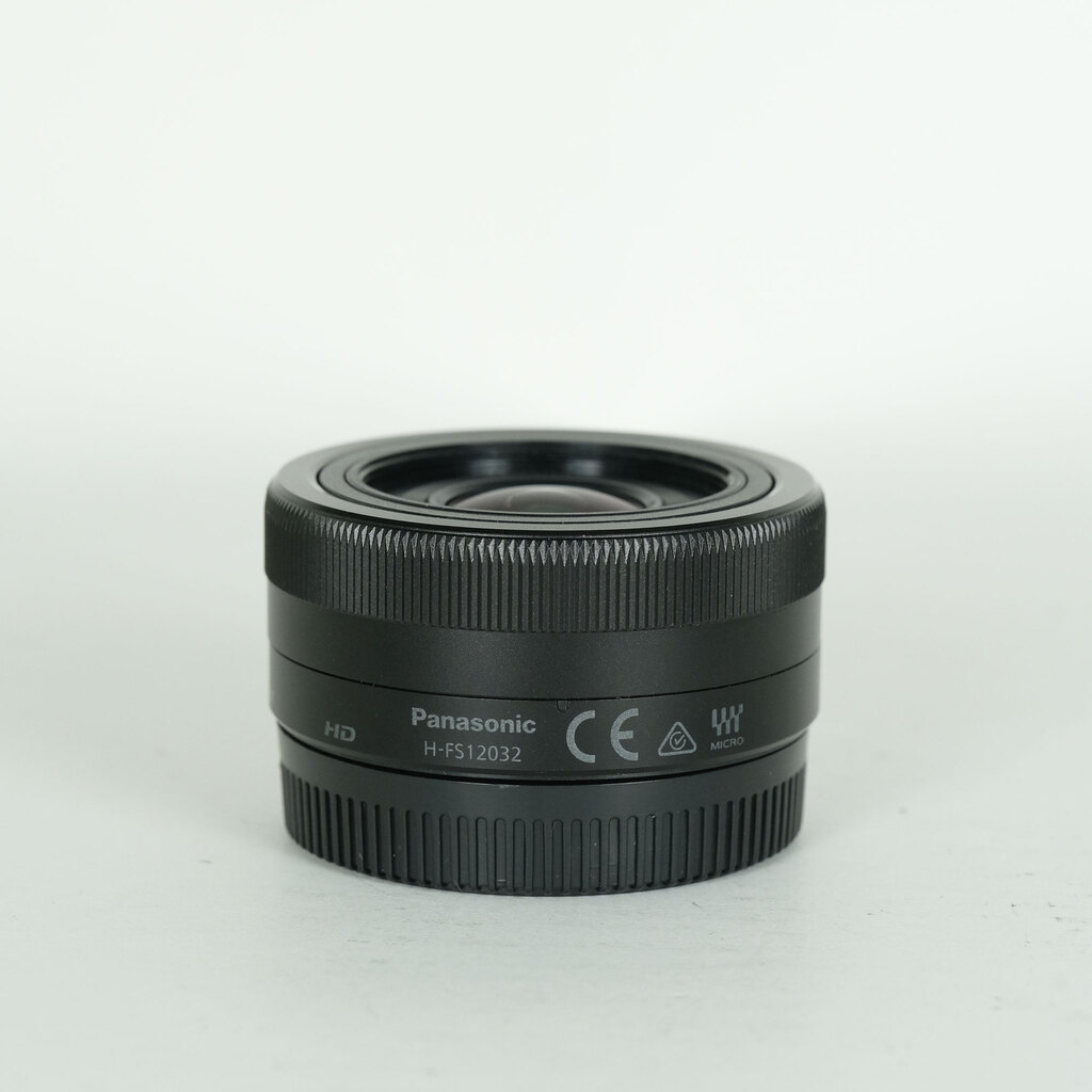 Panasonic LUMIX G VARIO 12-32mm / F3.5-5.6 ASPH. / MEGA O.I.S.の