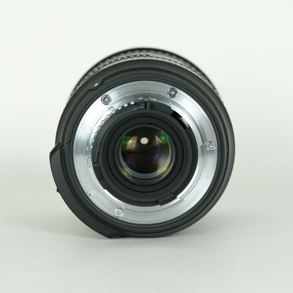 Nikon AF-S DX NIKKOR 18-200mm F3.5-5.6G ED VR II