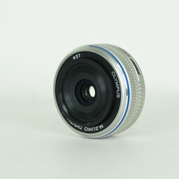 OLYMPUS M.ZUIKO DIGITAL 17mm F2.8 シルバー