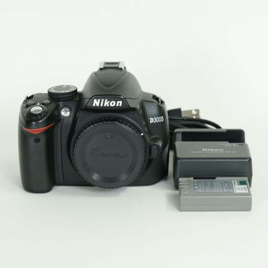 Nikon D3000 ボディ