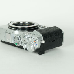 OLYMPUS PEN E-P7