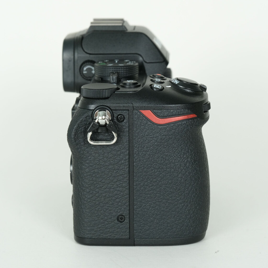 Nikon Z50II [�{�f�B]