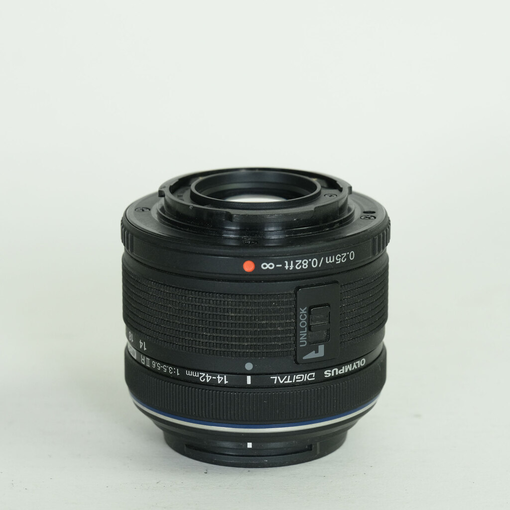 OLYMPUS M.ZUIKO DIGITAL 14-42mm F3.5-5.6IIR ブラック