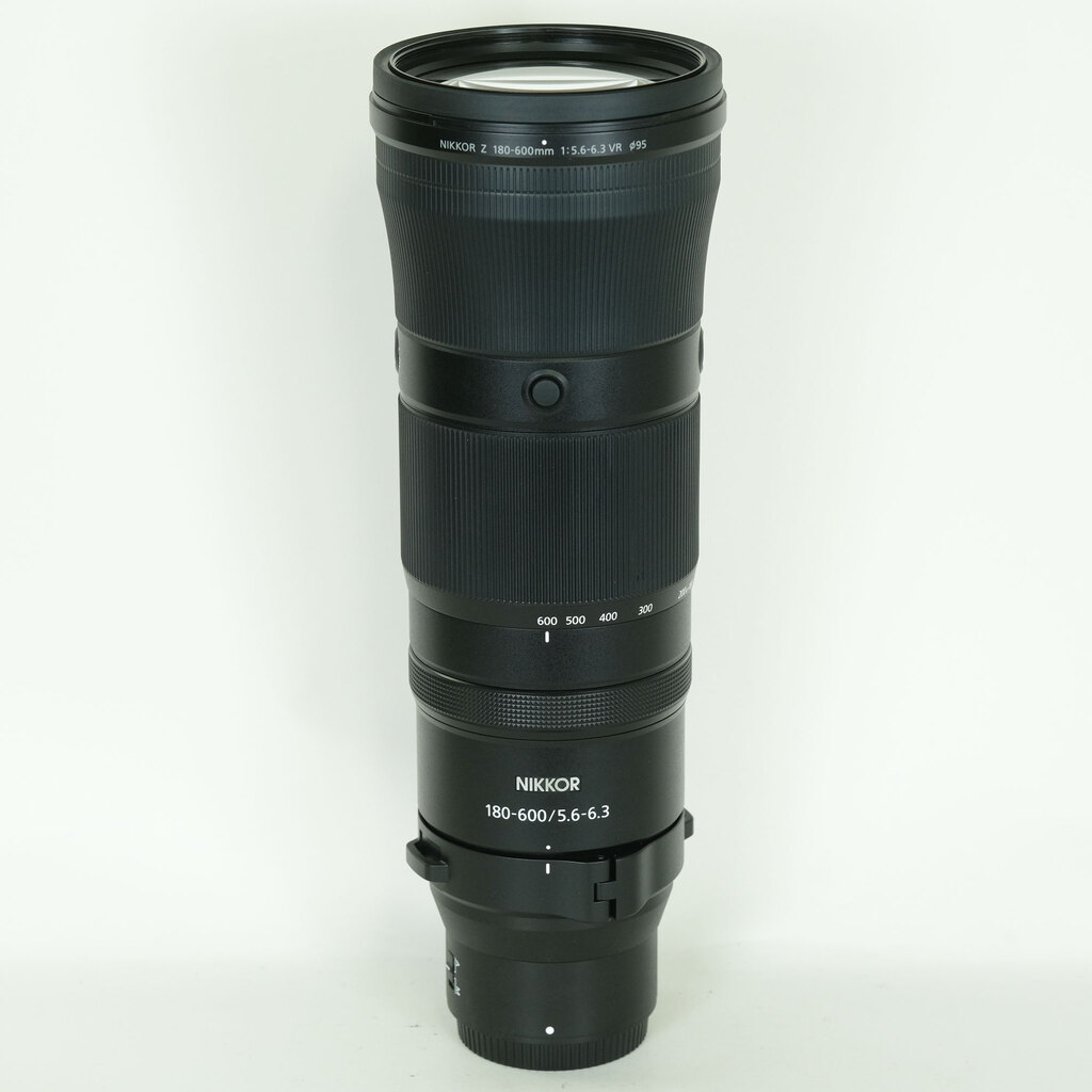 Nikon NIKKOR Z 180-600mm f/5.6-6.3 VR Nikon NIKKOR Z 180-600mm f/5.6-6.3 VR