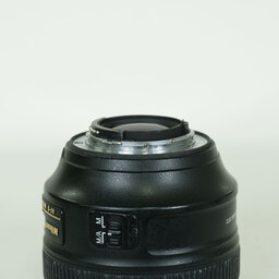 Nikon AF-S NIKKOR 58mm f/1.4G Nikon AF-S NIKKOR 58mm f/1.4G