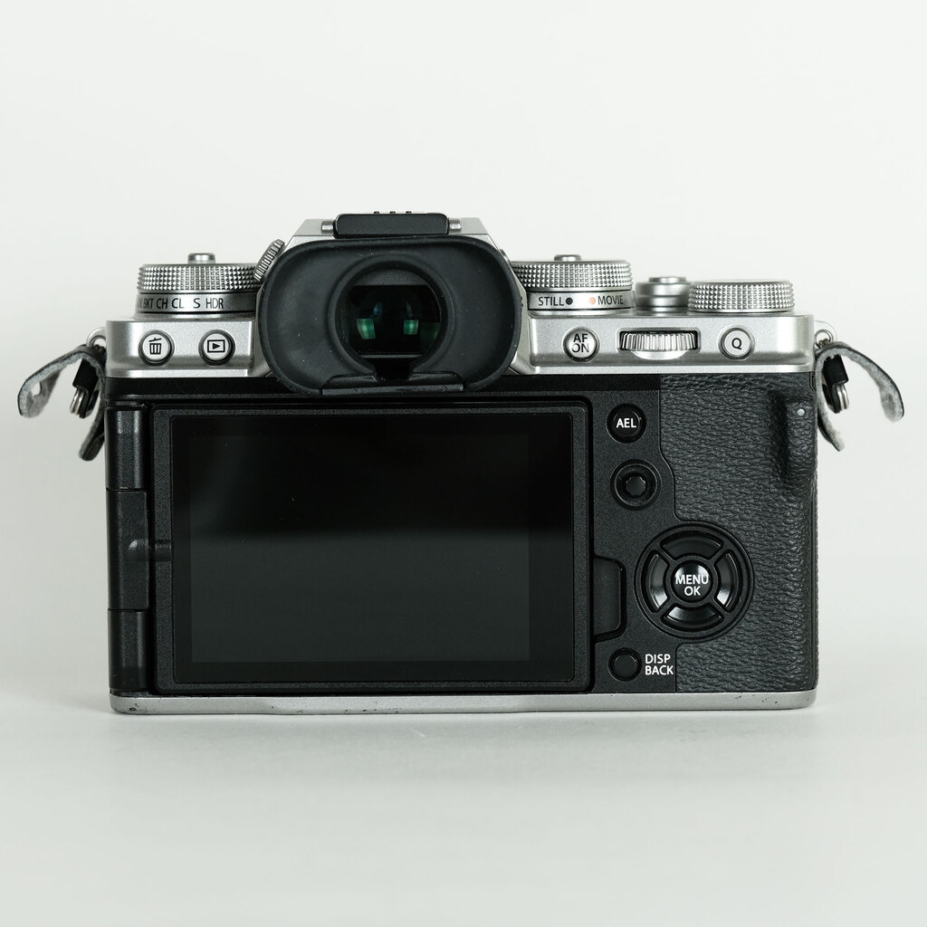 FUJIFILM X-T4 FUJIFILM X-T4