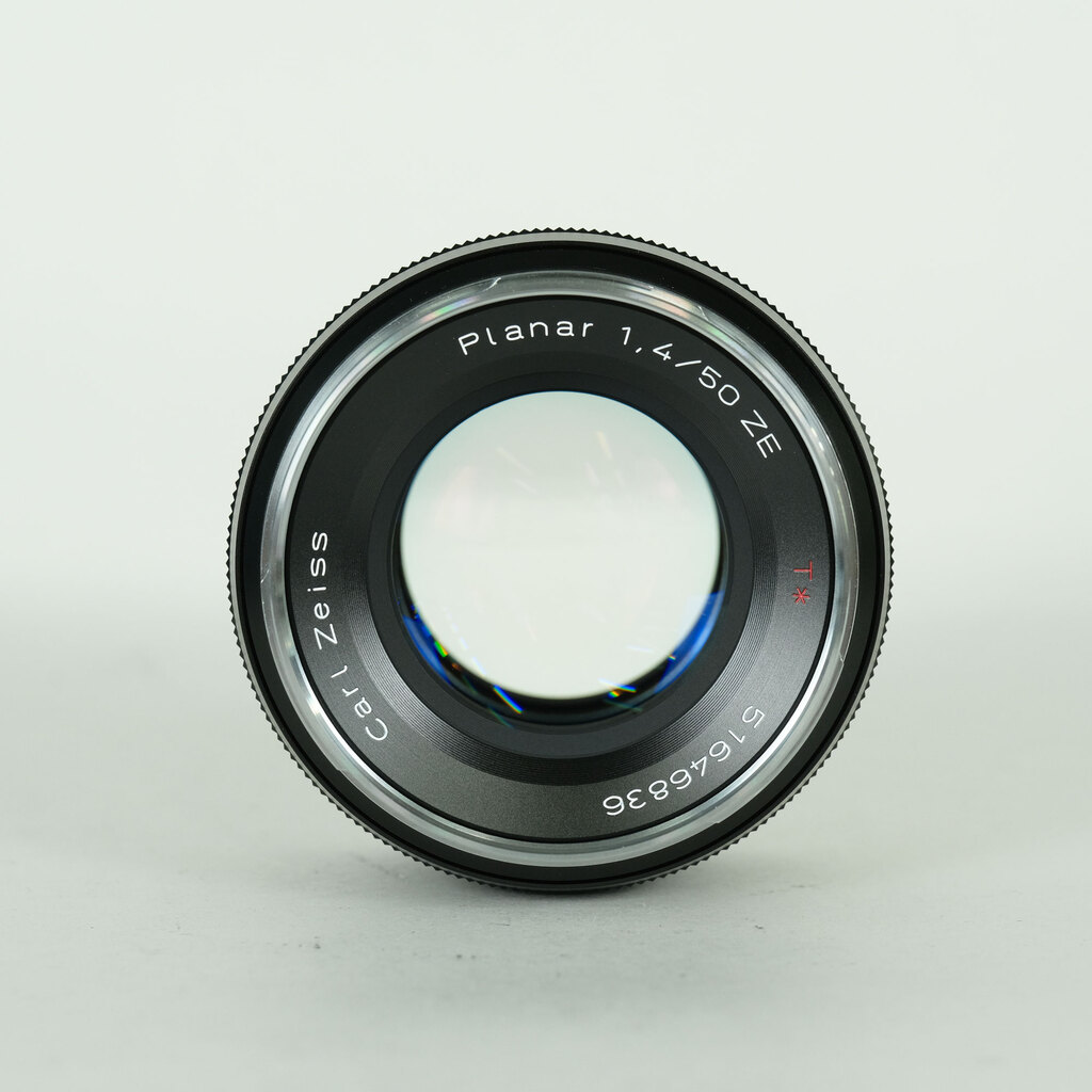 Carl Zeiss Planar T* 50mm F1.4 ZE [キヤノンEF用]の出品 | ONE SCENE