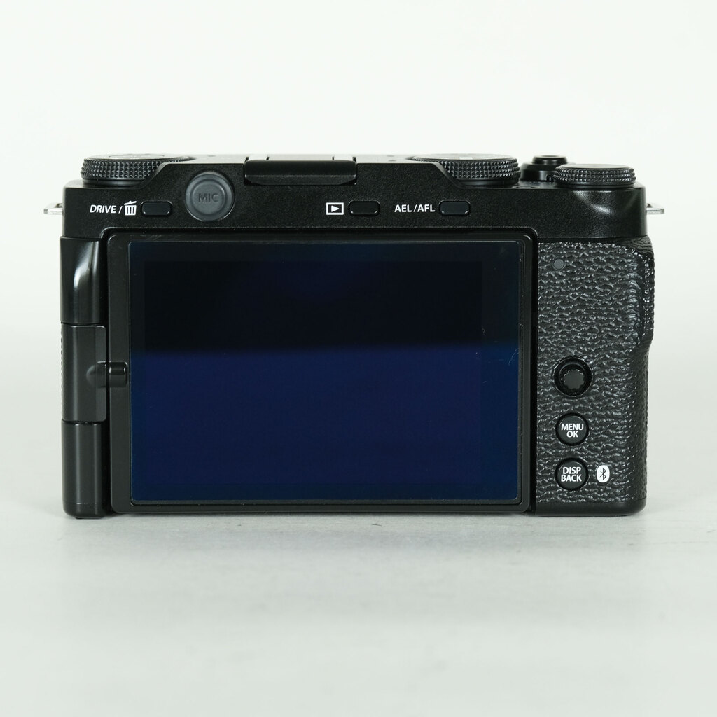 FUJIFILM X-M5