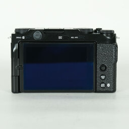 FUJIFILM X-M5