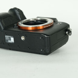 SONY α7R III(ILCE-7RM3) SONY α7R III(ILCE-7RM3)