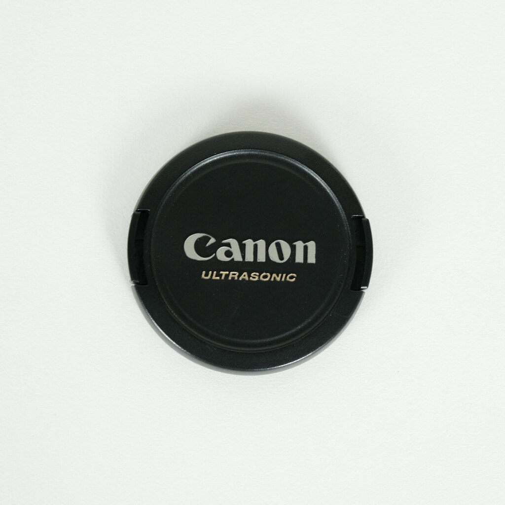 Canon EF-S18-55mm F3.5-5.6 IS