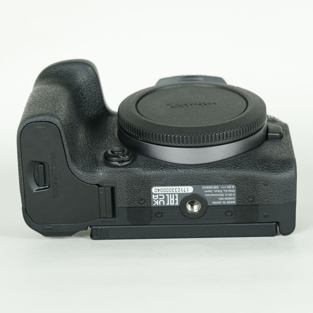 Canon EOS R10