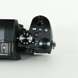 Panasonic LUMIX DC-G99D ボディ ブラック