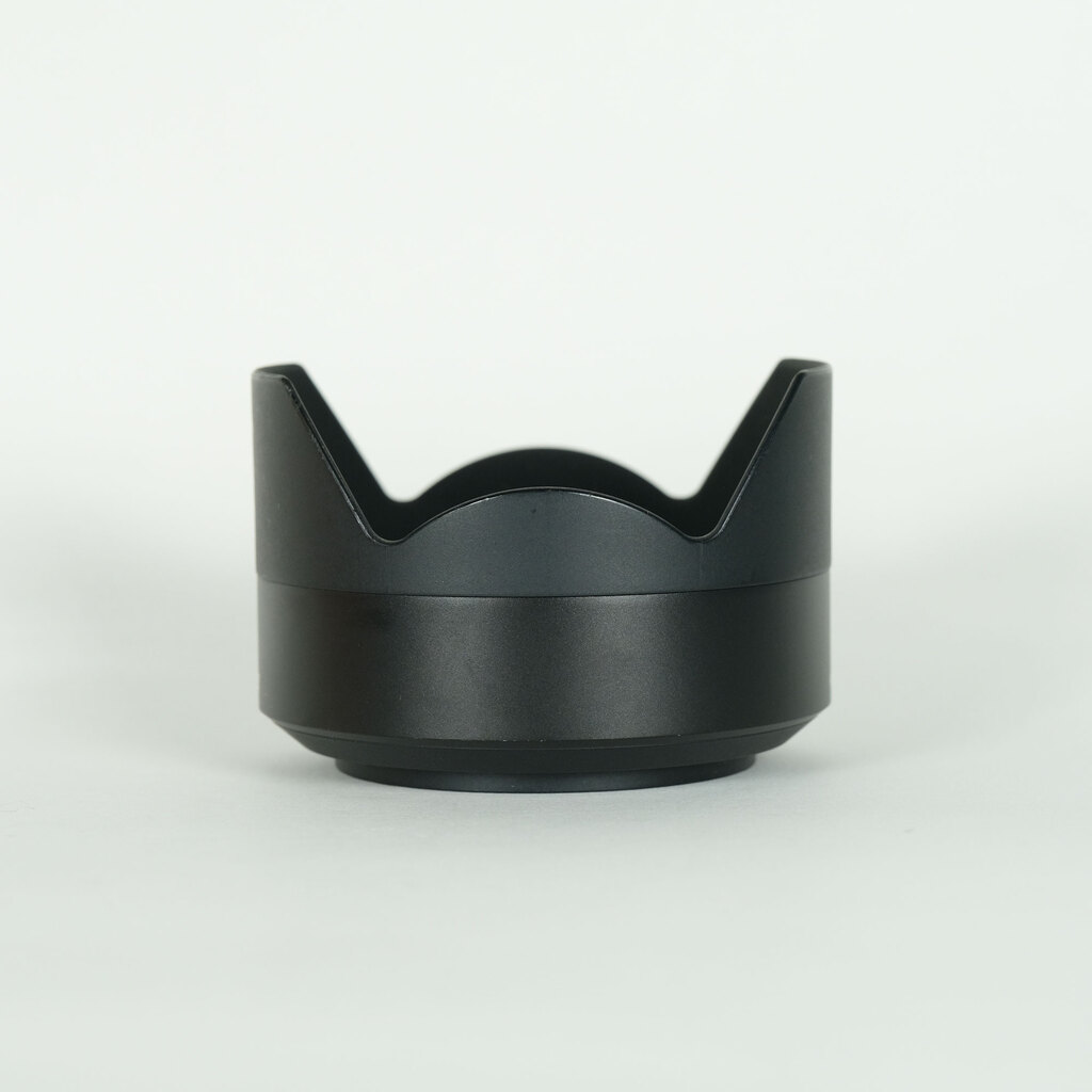 値下げ中！Sonnar T* FE 55mm F1.8 ZA　SEL55F18Z SONY Sonnar T* FE 55mm F1.8 ZA SEL55F18Zの出品 | ONE SCENE（ワン