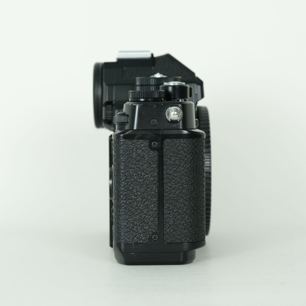 Nikon Z f [�{�f�B]