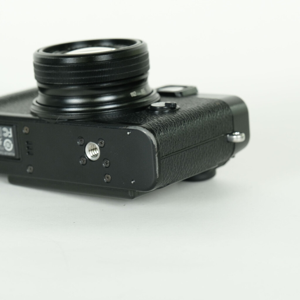 FUJIFILM X10 ブラックの出品 | ONE SCENE（ワンシーン）