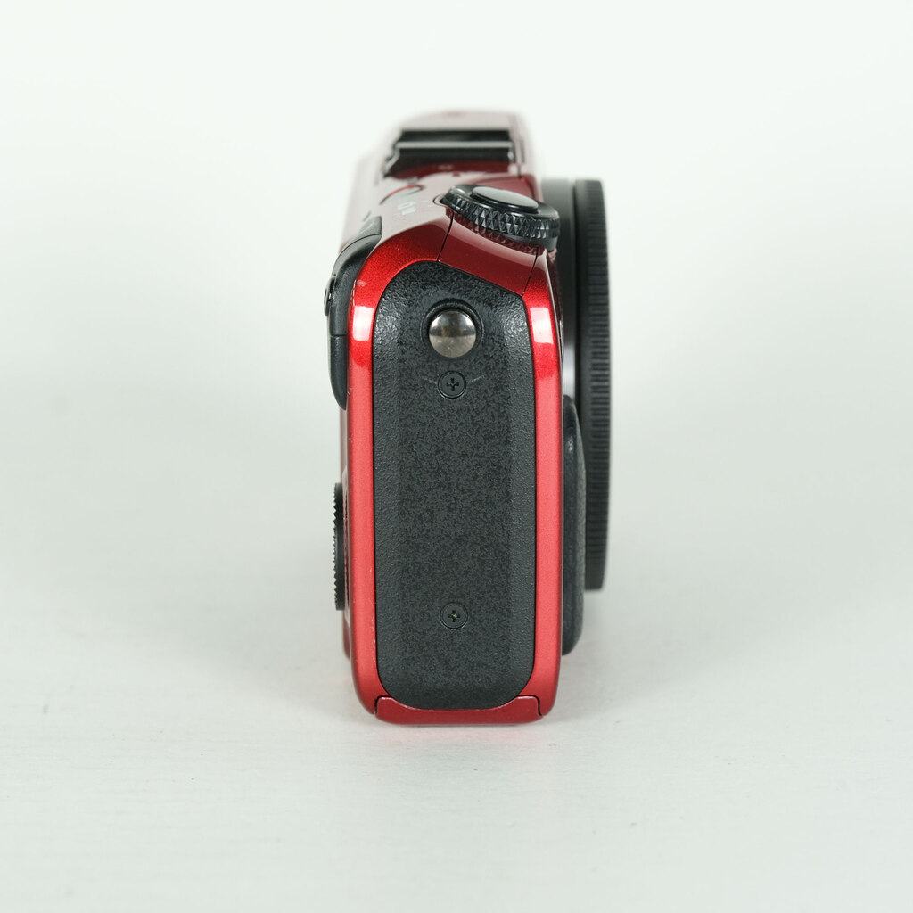 Canon EOS M ボディ レッド
