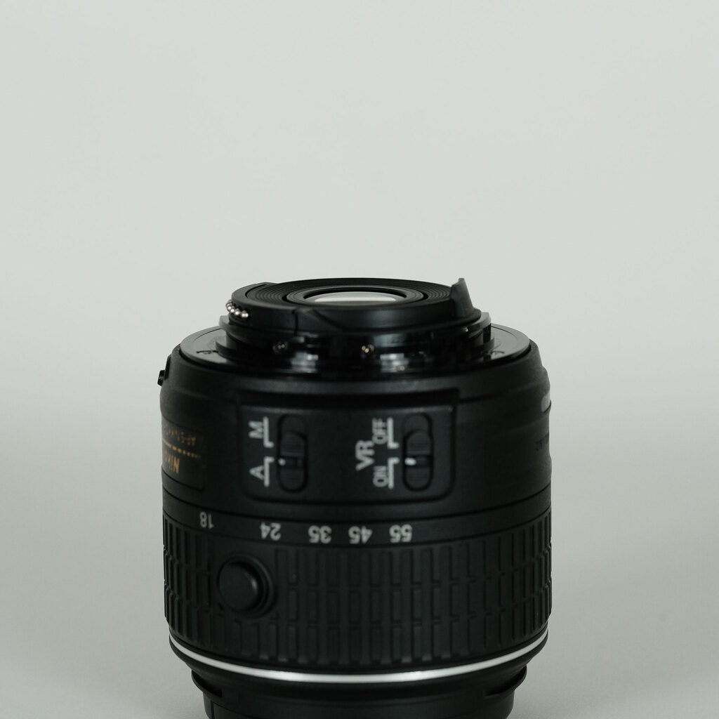 Nikon AF-S DX NIKKOR 18-55mm f3.5-5.6G VR II