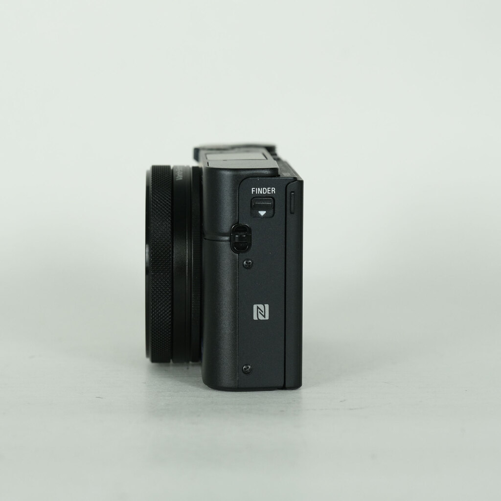 SONY Cyber-shot DSC-RX100M4の出品 | ONE SCENE（ワンシーン）