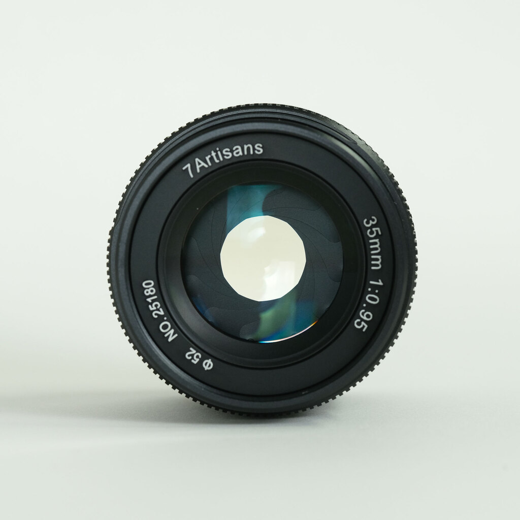 七工匠 7Artisans 35mm F0.95 (フジフイルムX用) ブラック