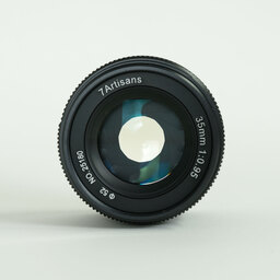 七工匠 7Artisans 35mm F0.95 (フジフイルムX用) ブラック