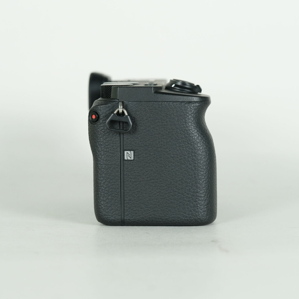 SONY α6600（ILCE-6600）の出品 | ONE SCENE（ワンシーン）