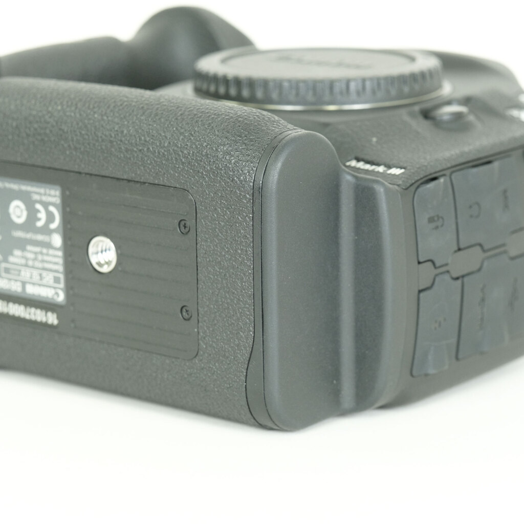 Canon EOS-1D X Mark III