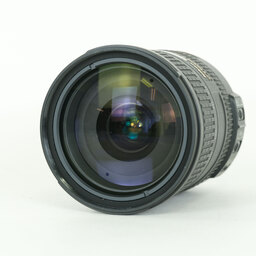 Nikon AF-S DX VR Zoom-Nikkor 18-200mm F3.5-5.6G IF-ED Nikon AF-S DX VR Zoom-Nikkor 18-200mm F3.5-5.6G IF-ED
