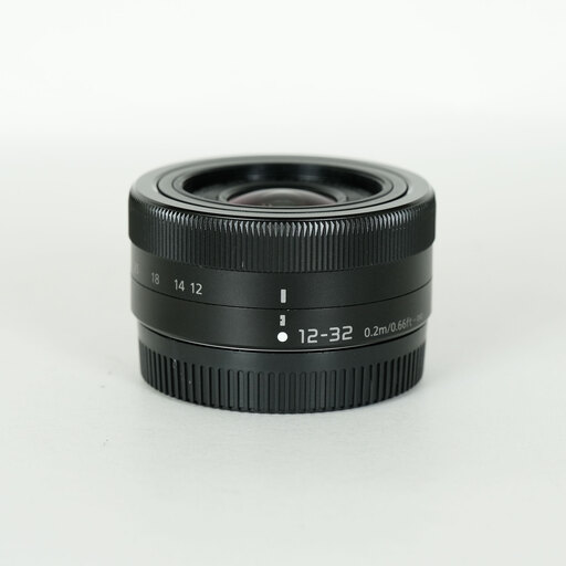 Panasonic LUMIX G VARIO 12-32mm / F3.5-5.6 ASPH. / MEGA O.I.S.