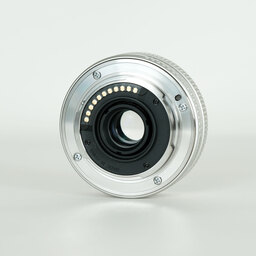 OLYMPUS M.ZUIKO DIGITAL 17mm F2.8 シルバー