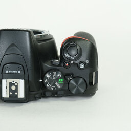 Nikon D5600