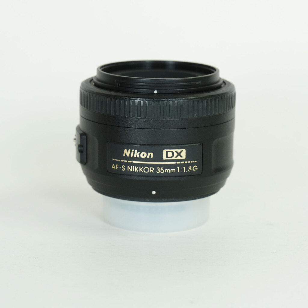Nikon AF-S DX NIKKOR 35mm f/1.8G Nikon AF-S DX NIKKOR 35mm f/1.8G
