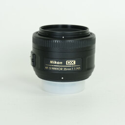 Nikon AF-S DX NIKKOR 35mm f/1.8G Nikon AF-S DX NIKKOR 35mm f/1.8G