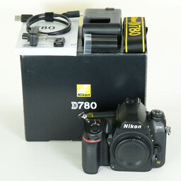 Nikon D780