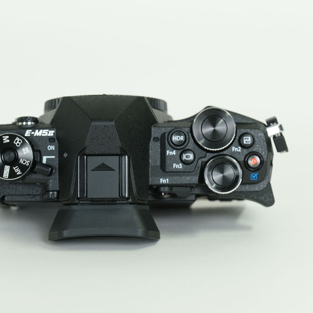 OLYMPUS OM-D E-M5 Mark II