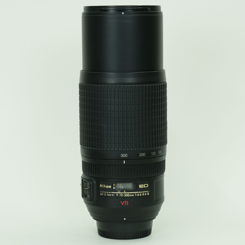 Nikon AF-S VR Zoom-Nikkor 70-300mm F4.5-5.6G IF-ED Nikon AF-S VR Zoom-Nikkor 70-300mm F4.5-5.6G IF-ED