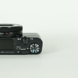 SONY Cyber-shot DSC-RX100M4