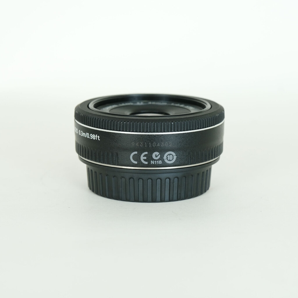 Canon EF40mm F2.8 STM