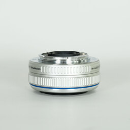 OLYMPUS M.ZUIKO DIGITAL 17mm F2.8 シルバー