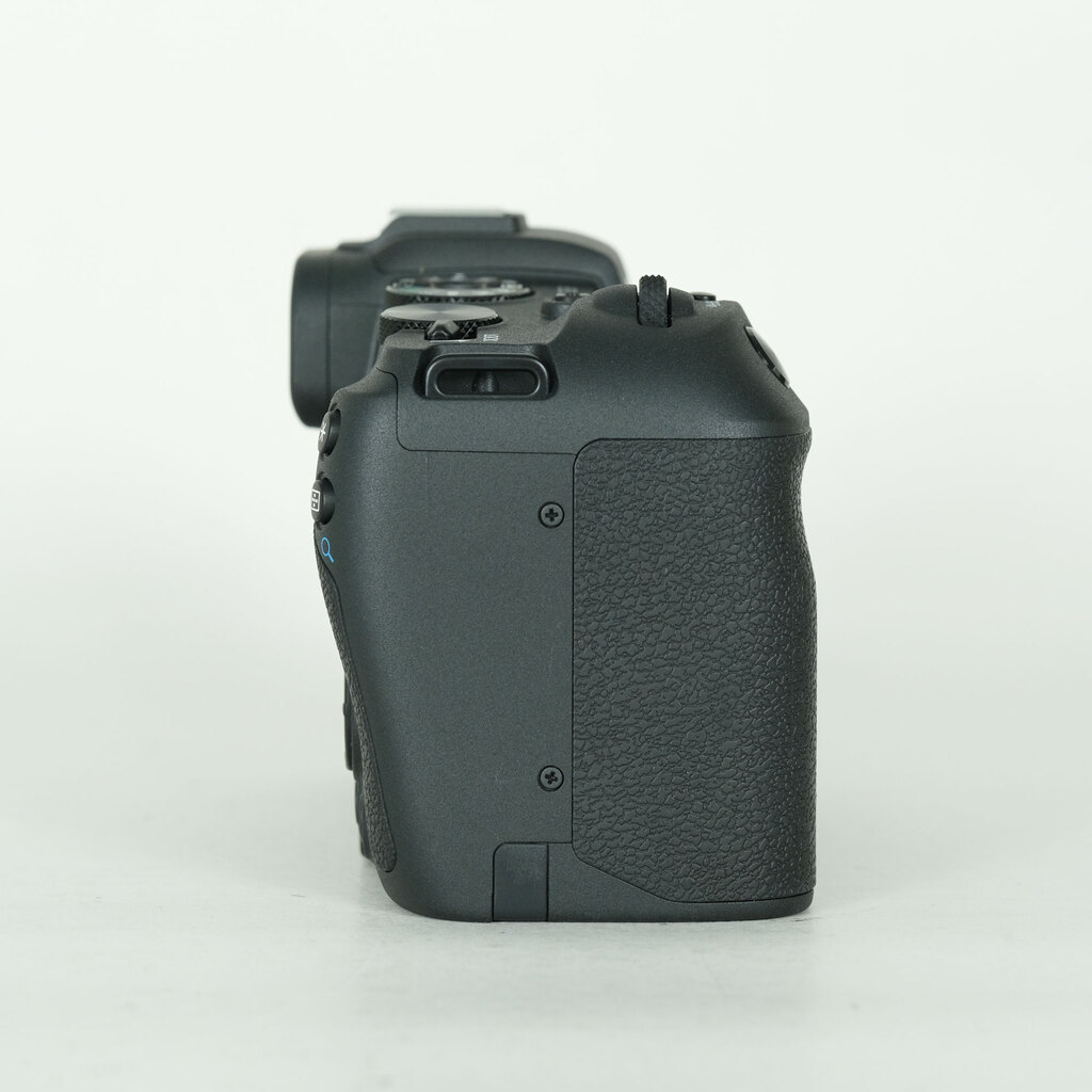 Canon EOS RPの出品 | ONE SCENE（ワンシーン）