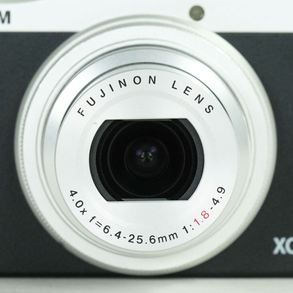 FUJIFILM XQ2 シルバー FUJIFILM XQ2 シルバー