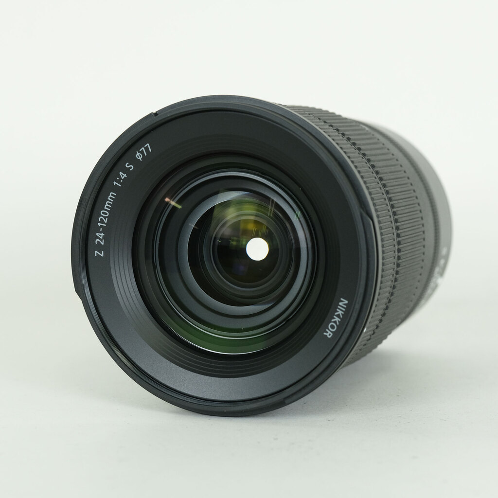 Nikon NIKKOR Z 24-120mm f/4 S Nikon NIKKOR Z 24-120mm f/4 S