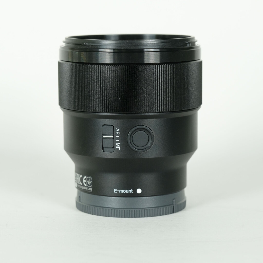 SONY FE 85mm F1.8 SEL85F18 SONY FE 85mm F1.8 SEL85F18