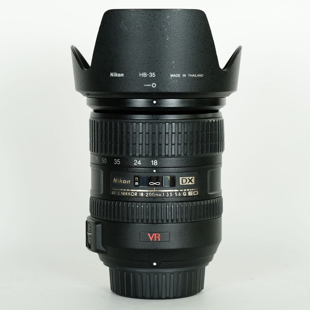 Nikon AF-S DX VR Zoom-Nikkor 18-200mm F3.5-5.6G IF-ED