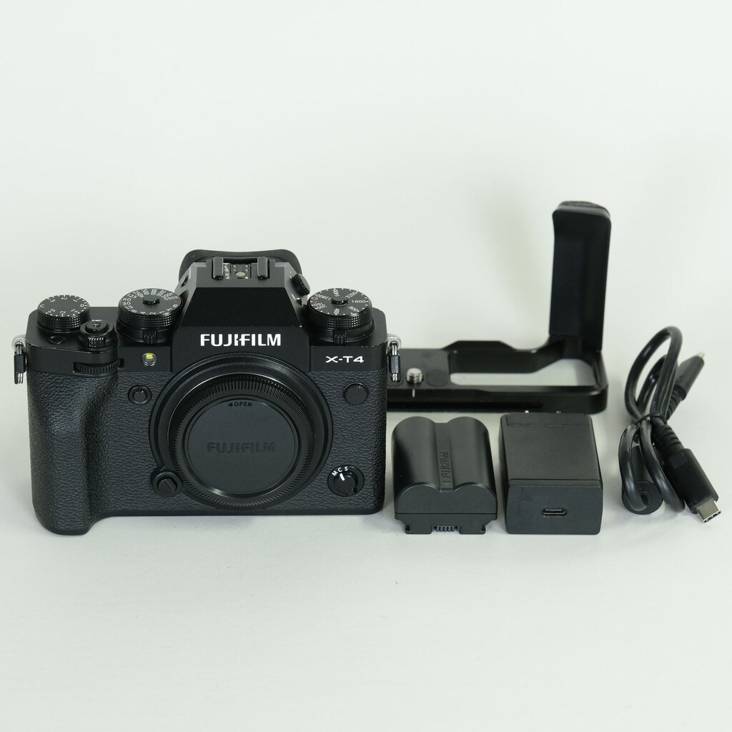 FUJIFILM X-T4 FUJIFILM X-T4