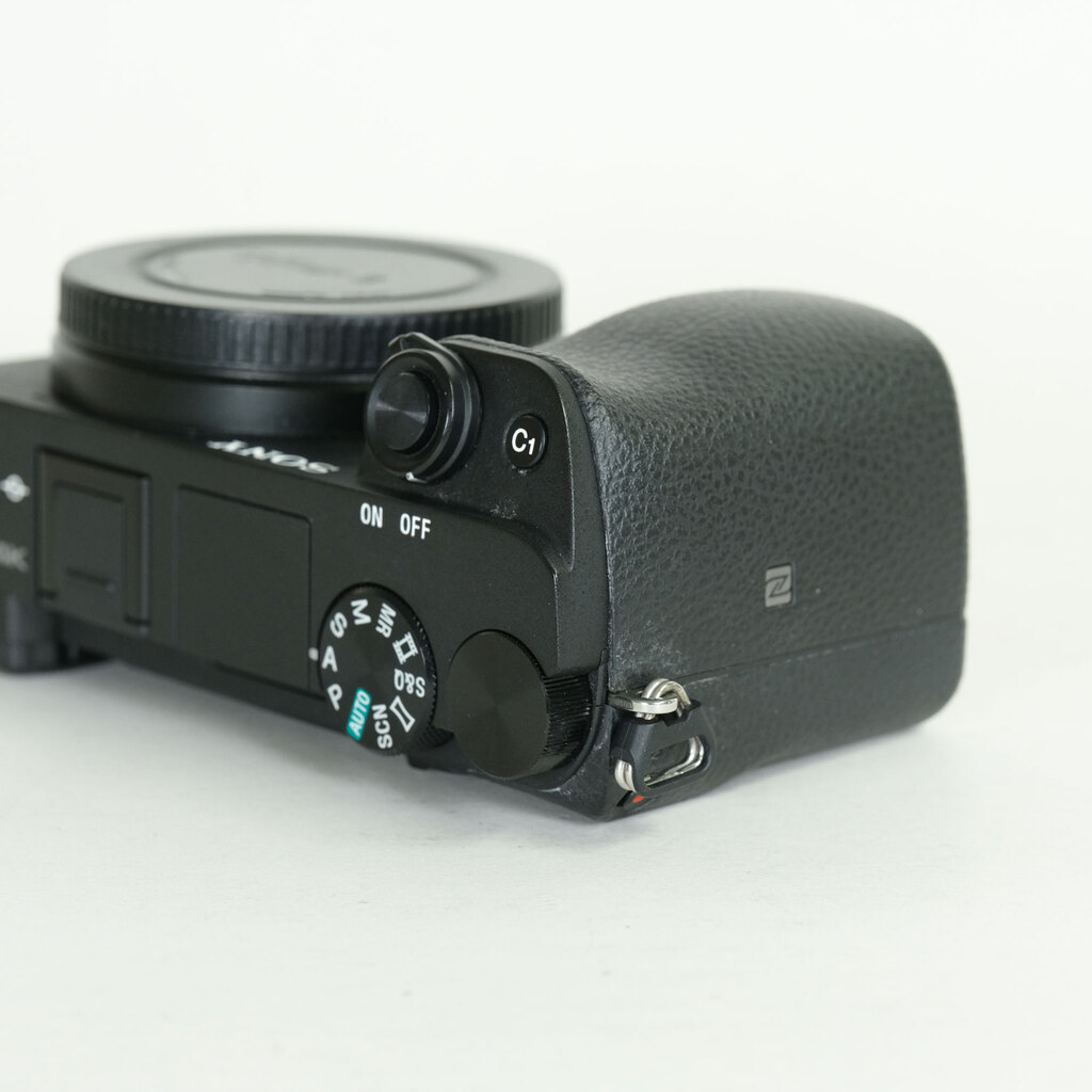 SONY α6400(ILCE-6400) SONY α6400(ILCE-6400)