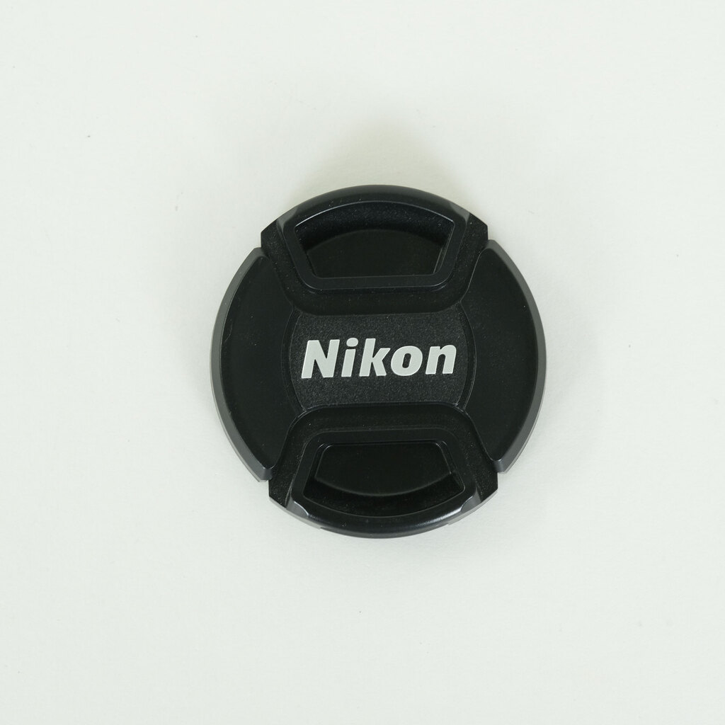 Nikon AF-S DX NIKKOR 18-55mm f3.5-5.6G VR II Nikon AF-S DX NIKKOR 18-55mm f3.5-5.6G VR II