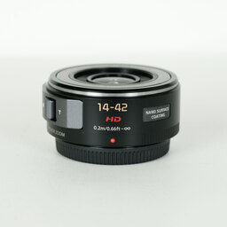 Panasonic LUMIX G X VARIO PZ 14-42mm / F3.5-5.6 ASPH. / POWER O.I.S.
