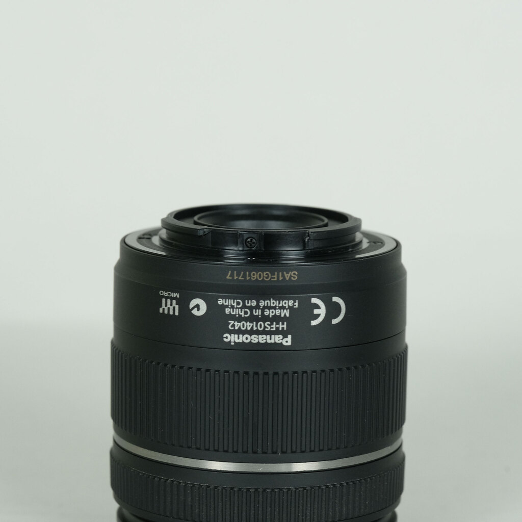 Panasonic LUMIX G 14-42mm F3.5-5.6 ASPH. MEGA O.I.S. H-FS014042の